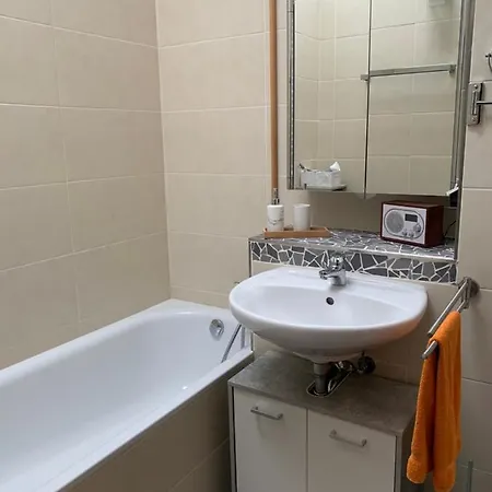 Beautiful Near Airport 3 * Kelsterbach